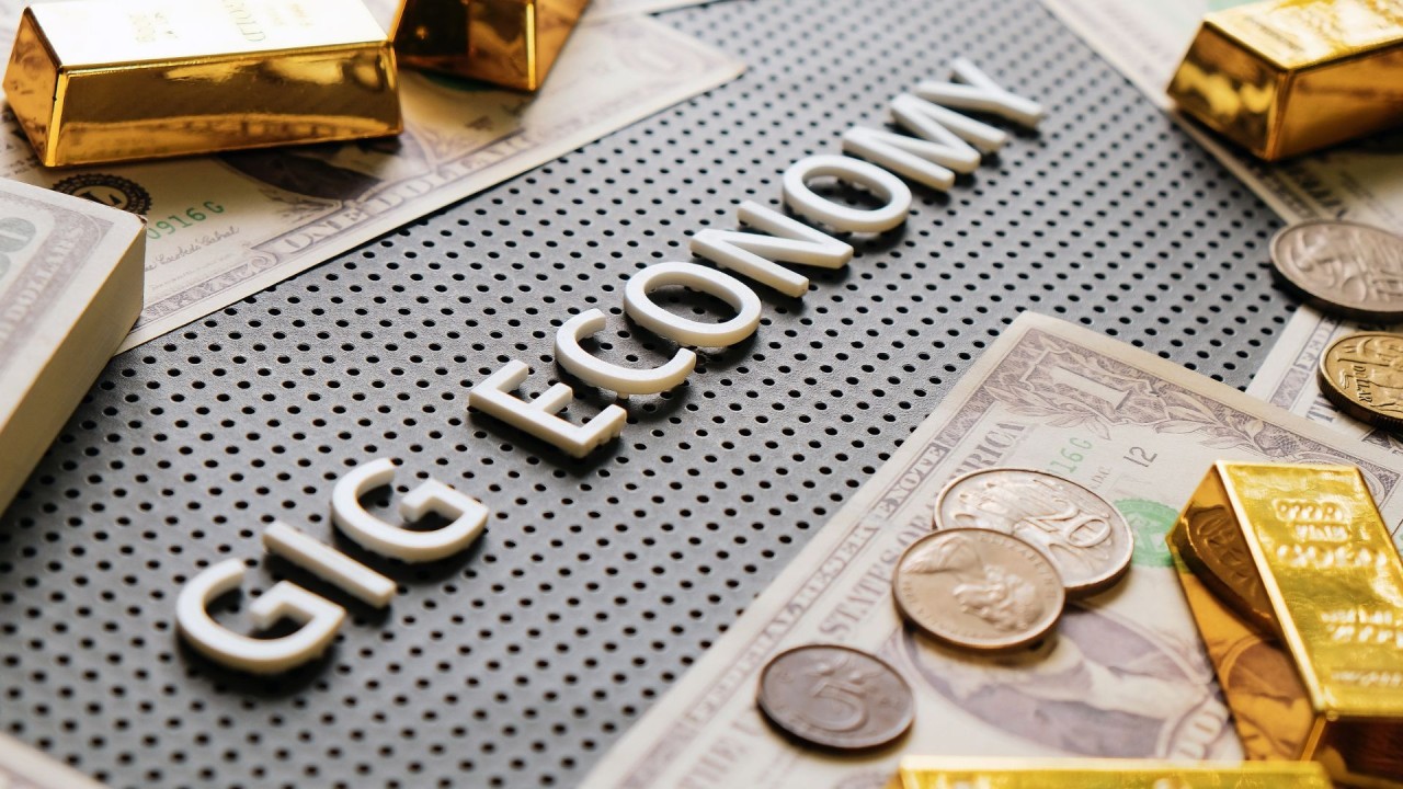 NỀN KINH TẾ TỰ DO (GIG ECONOMY) - TỰ DO THỜI ĐẠI SỐ HAY BẤT ỔN AN SINH ?
